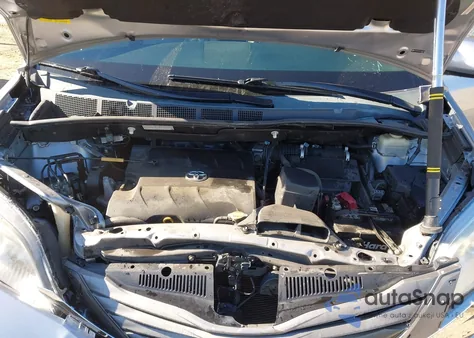 2012 Toyota Sienna Xle V6 8 Passenger z USA, uszkodzony, nr VIN 5TDYK3DC7CS199679